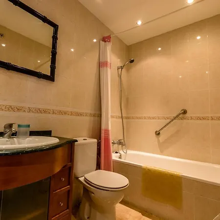 Luxurious Carabeo 2000 1.3 * Nerja